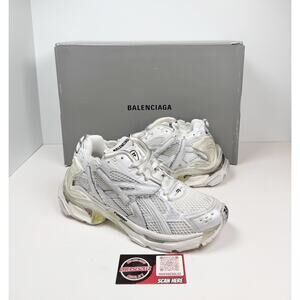 Size 39EU/6US - Balenciaga Runner White Distressed Sneakers🤍NEW/RETAIL $1.2K!